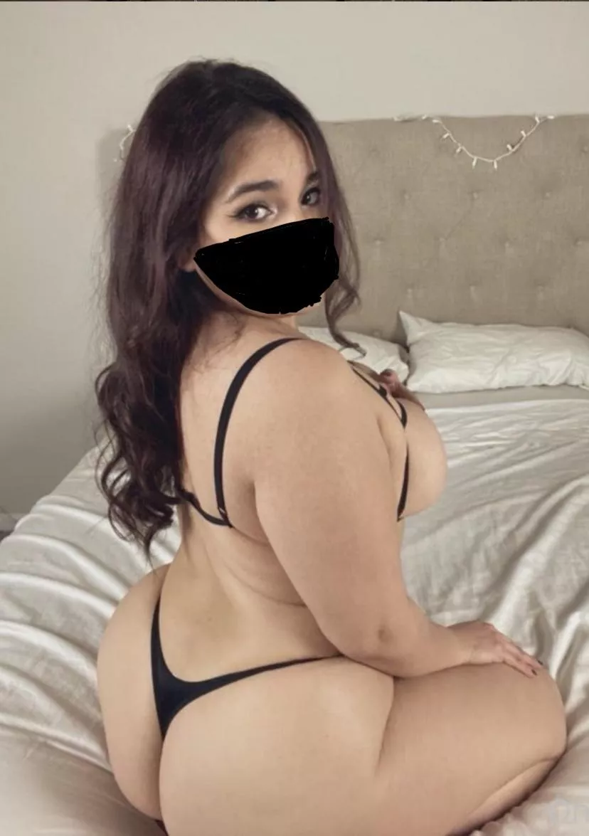 Are you in to back shots? posted by 420luvvgood