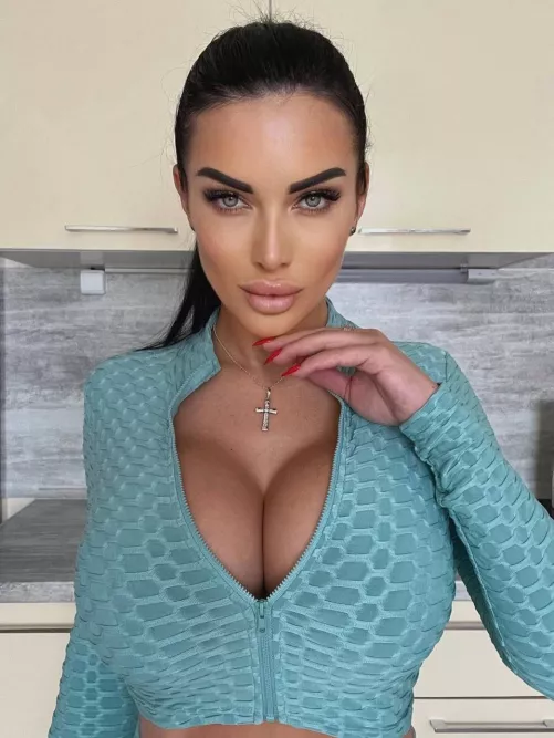 Are you into girls with my body type? by urbanspecimen