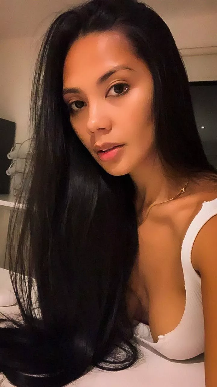 Are you into Hot Asian Moms? posted by ValentinaAsia