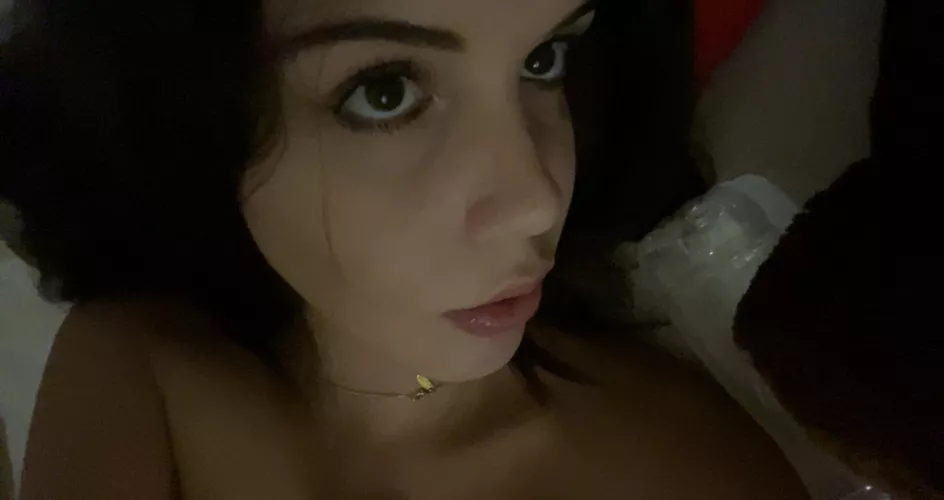 Are you into teen brunettes ? by babyjaz03