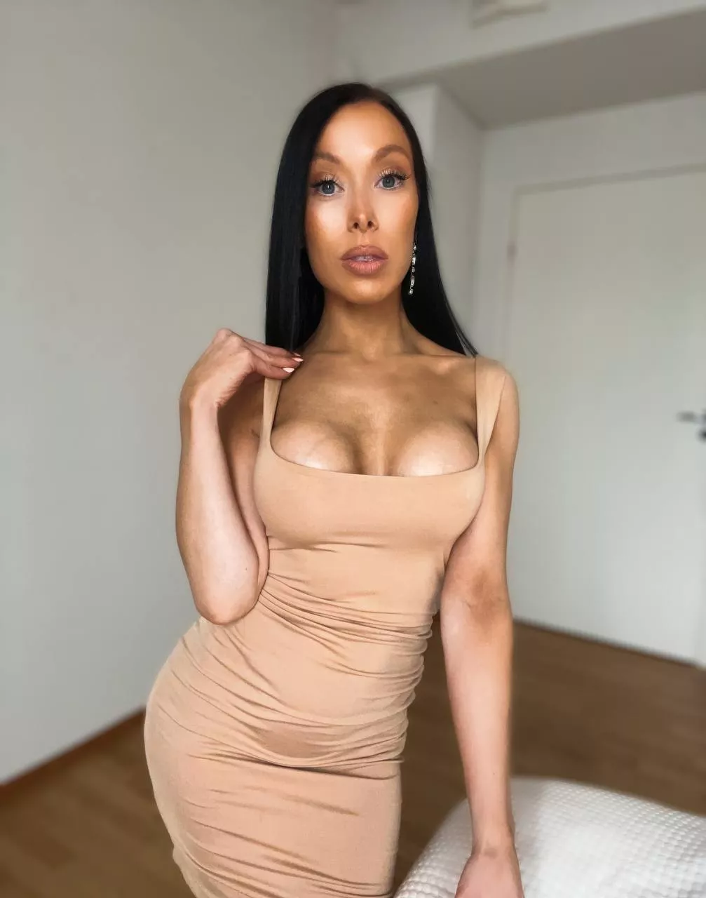 Are you ready for a night out with me? posted by _Jasmin_rosie_