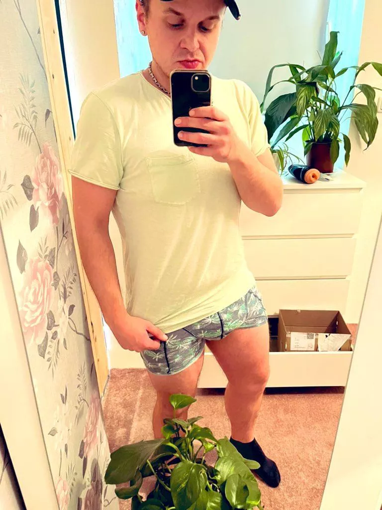 Are you top or bottom? 🔥🍌🍑💦 posted by Floriangay