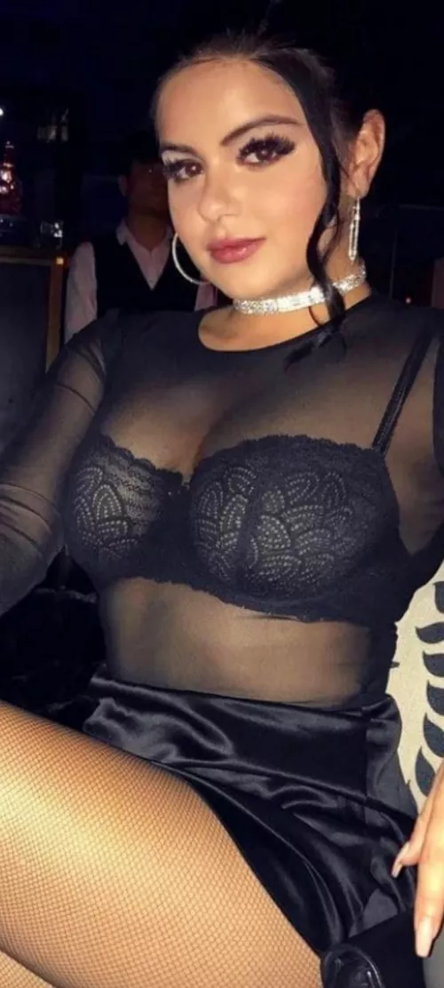 Ariel Winter by dutrorduvet