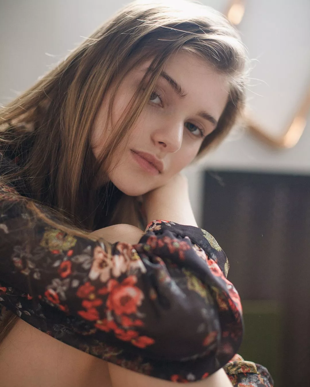 Arina Bily posted by shbmpl