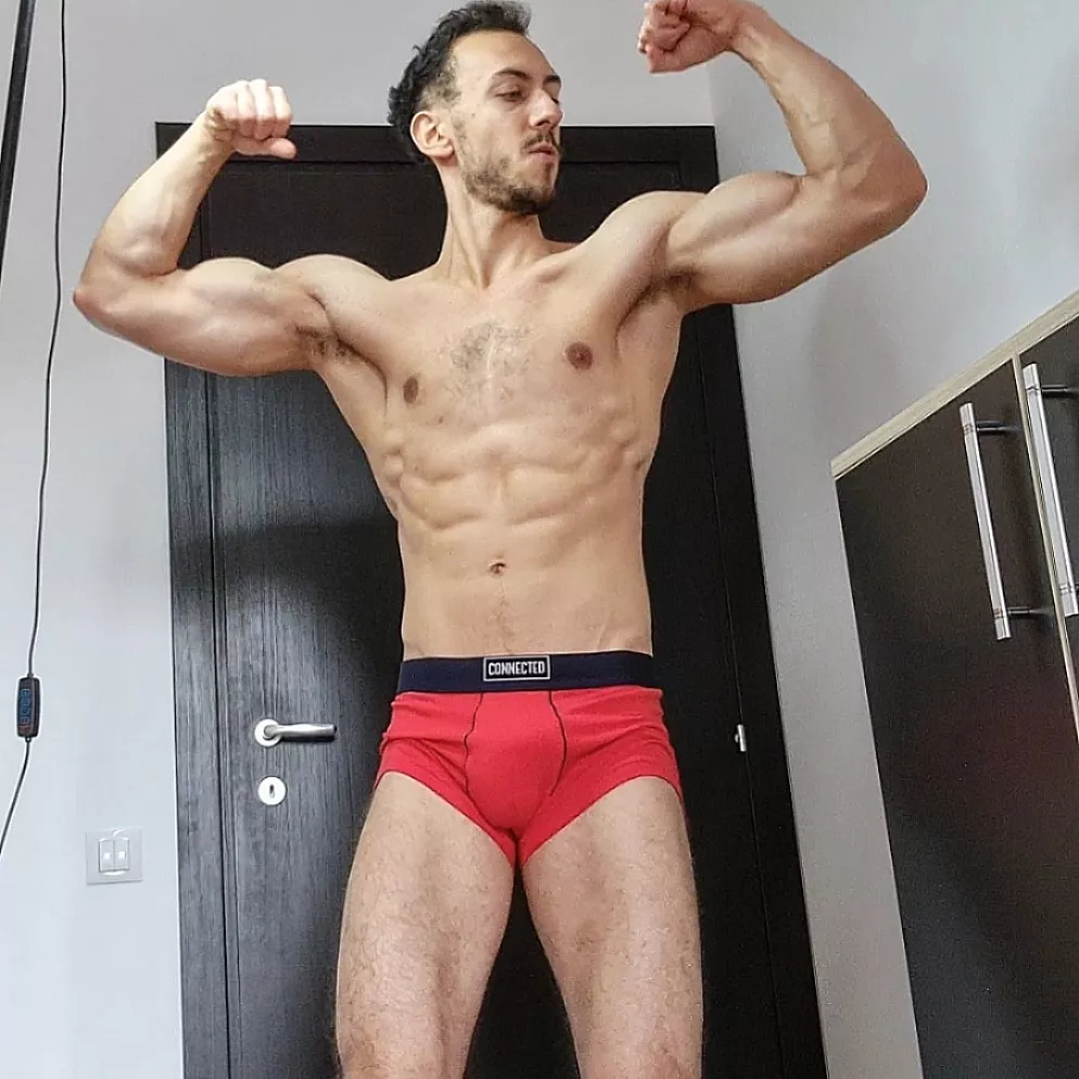 Arm Pits or Biceps ? posted by FitManDan1