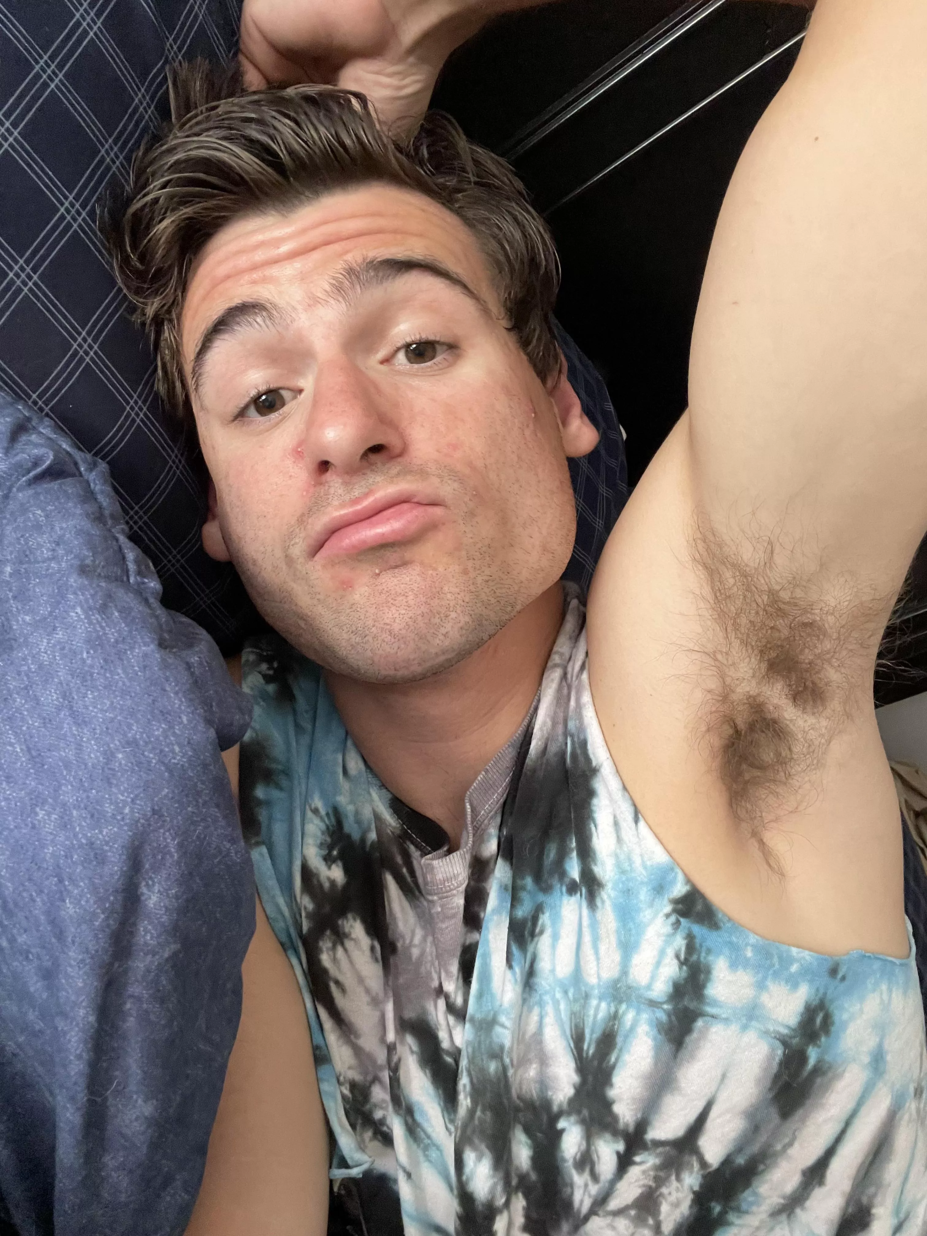 Armpit tease posted by Eatme735