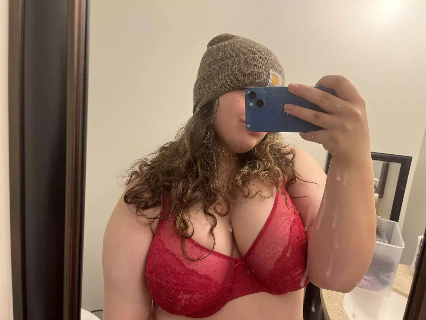 As promised, my chats are open today 😘 posted by Beanie_babyyyyy