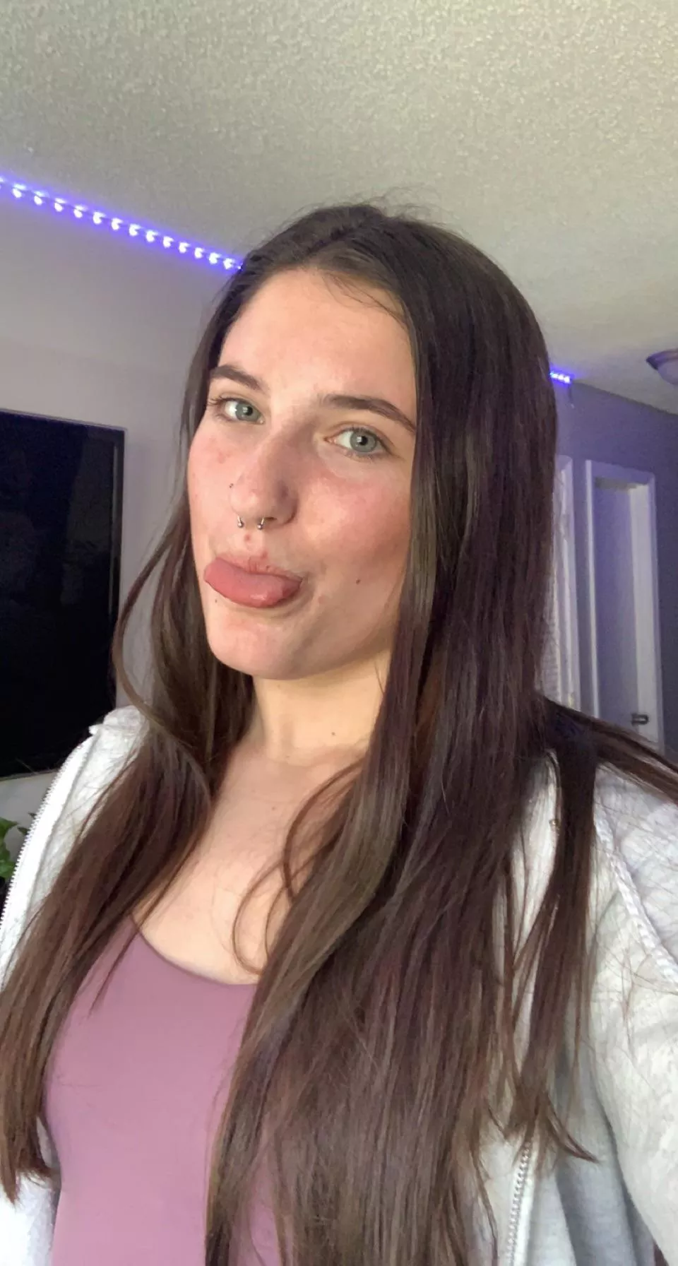 Ashley Davis posted by ash_davis21