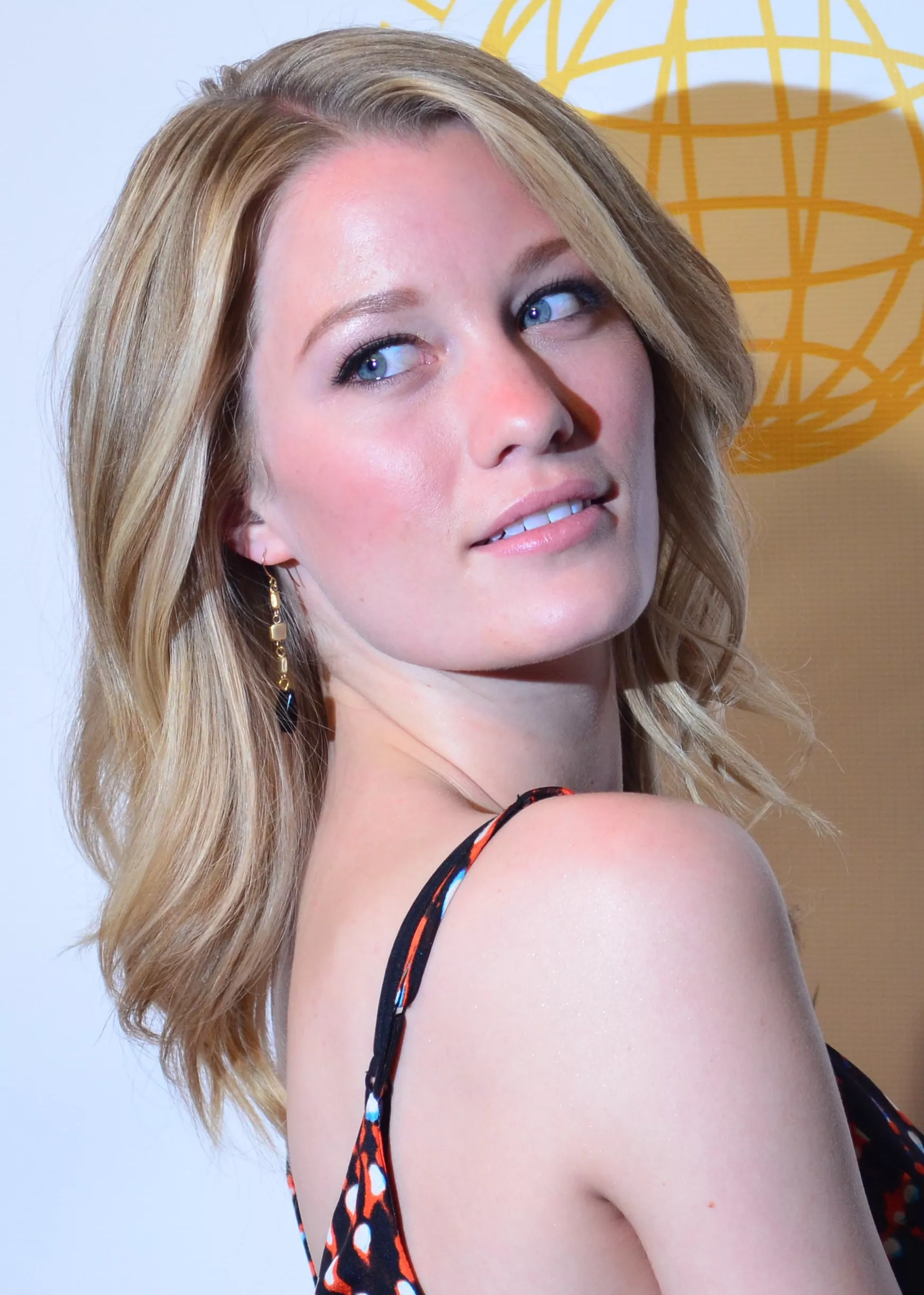 Ashley Hinshaw posted by Risk_Hopeful