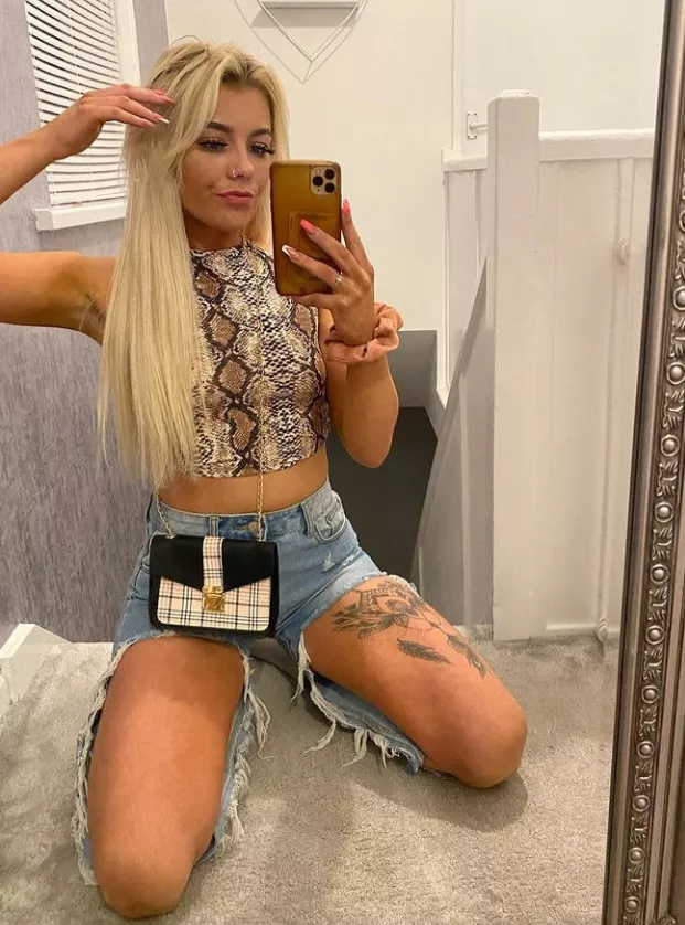 Ashley posted by corruptusextremis