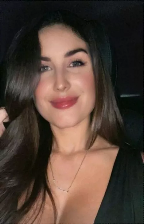 Ashley Sinclair (@ashleytorontostylist) [Instagram] by ashleyyytor