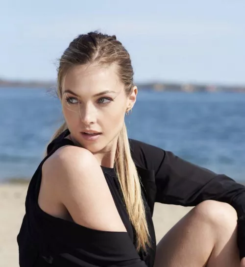 Ashley Smouter by bobbyUP-MKII