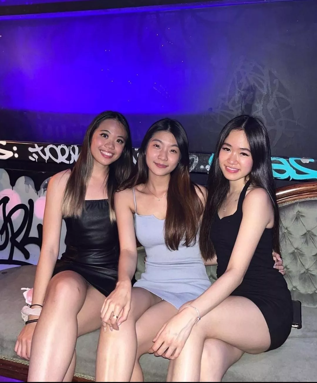 Asian Gals posted by DepsaboDilopcop