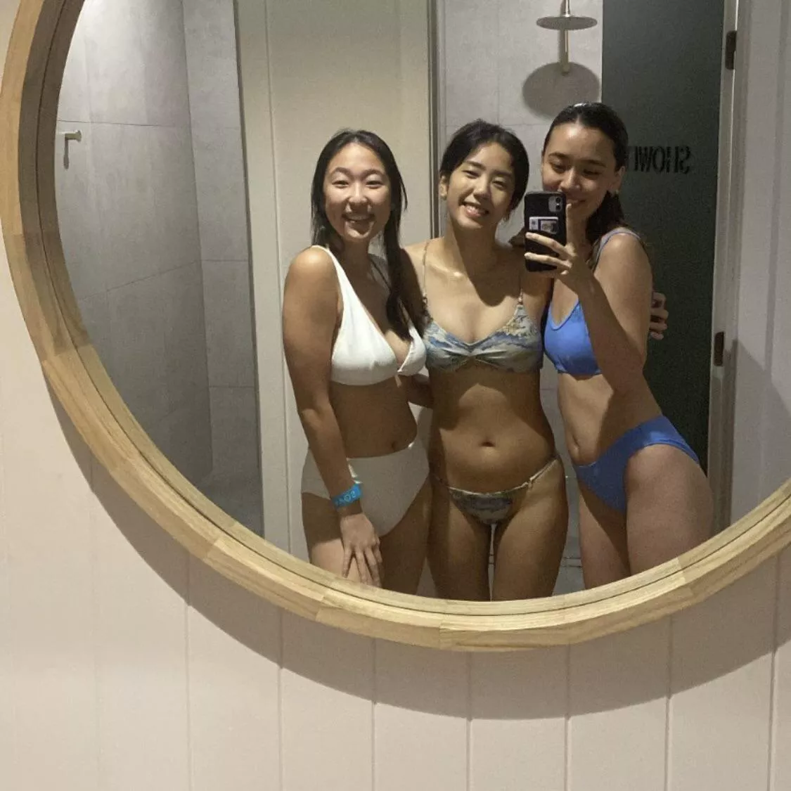 Asian Swimmers Selfie posted by oneshotthatting