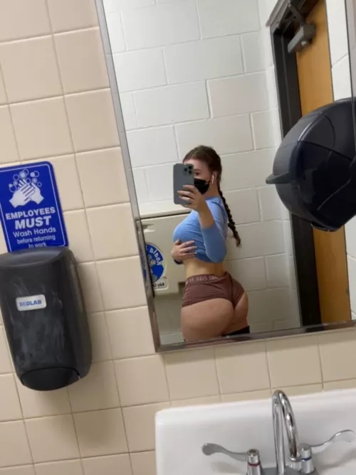 Ass getting fat I see why people stare ! by realprettyangel