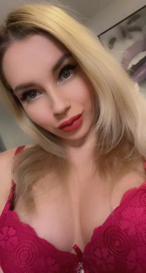 Ass or titties babe? | Check comments for more by FreelySuccessful