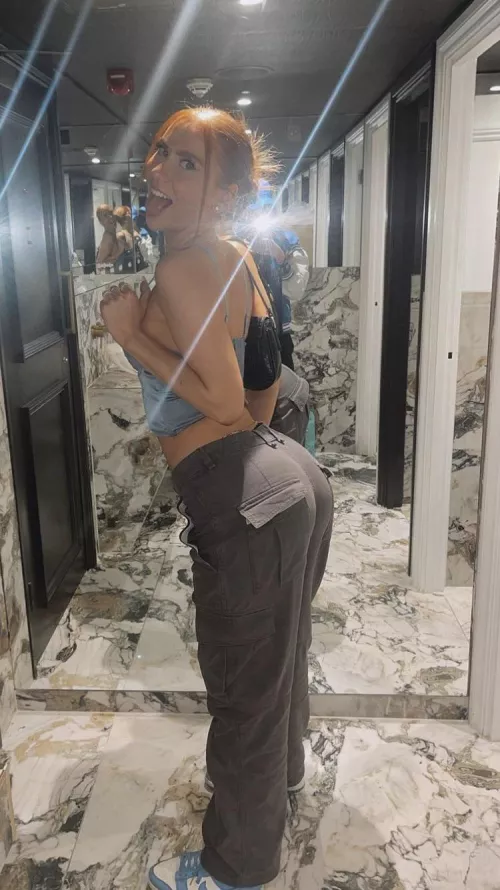 Ass out by sashpol456