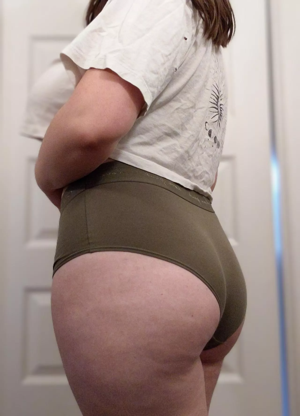 ass shot 😊 [f] posted by Starmoe_idb