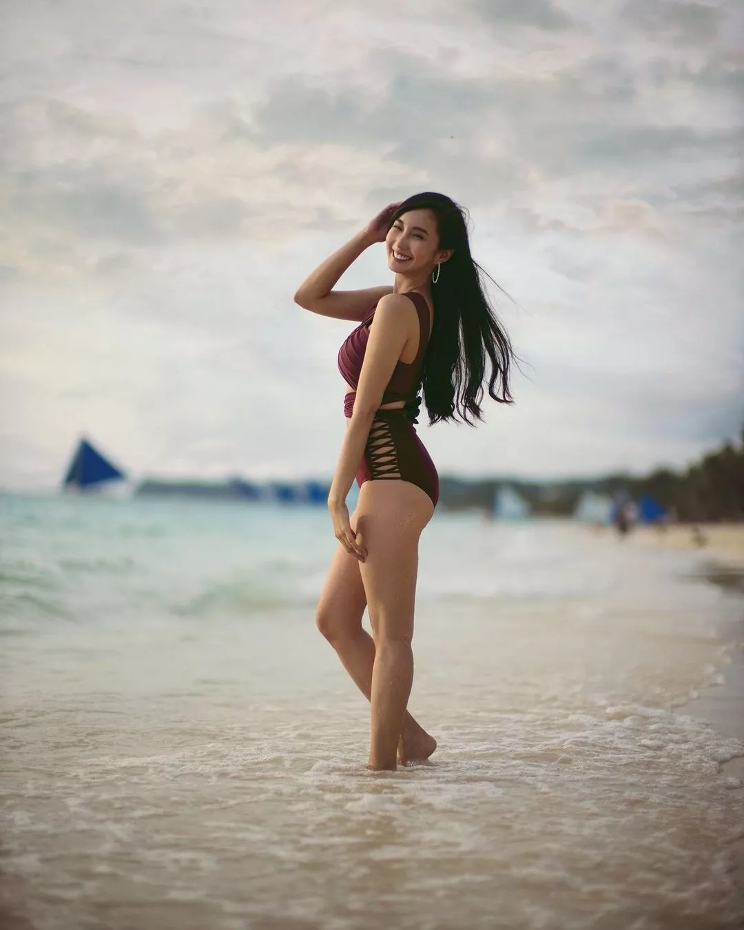 at the beach posted by ThawingBroom768