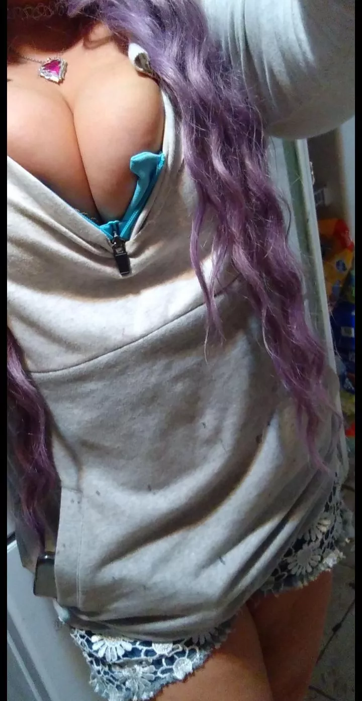 At this point they could [f]all out and I doubt I'd notice lol posted by badgebunny1992