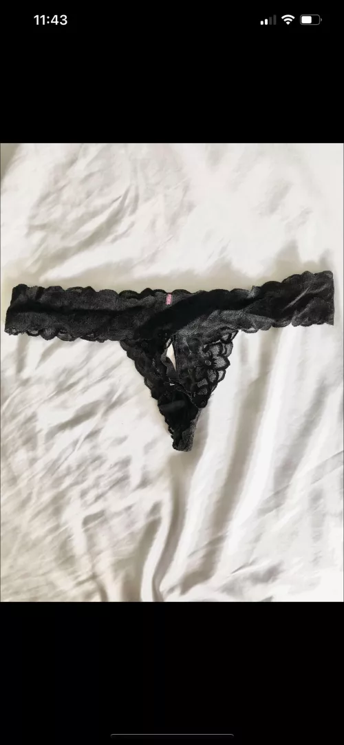 Aunt Vs thong by Dependent-Bobcat-602