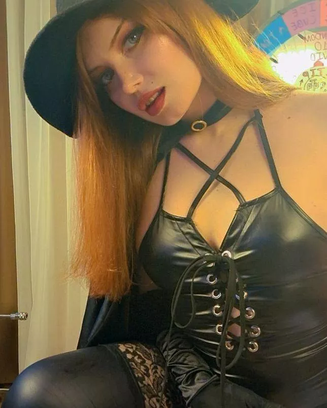 aura_cutie (@aura_cutie) [Instagram] posted by Maxwell-95