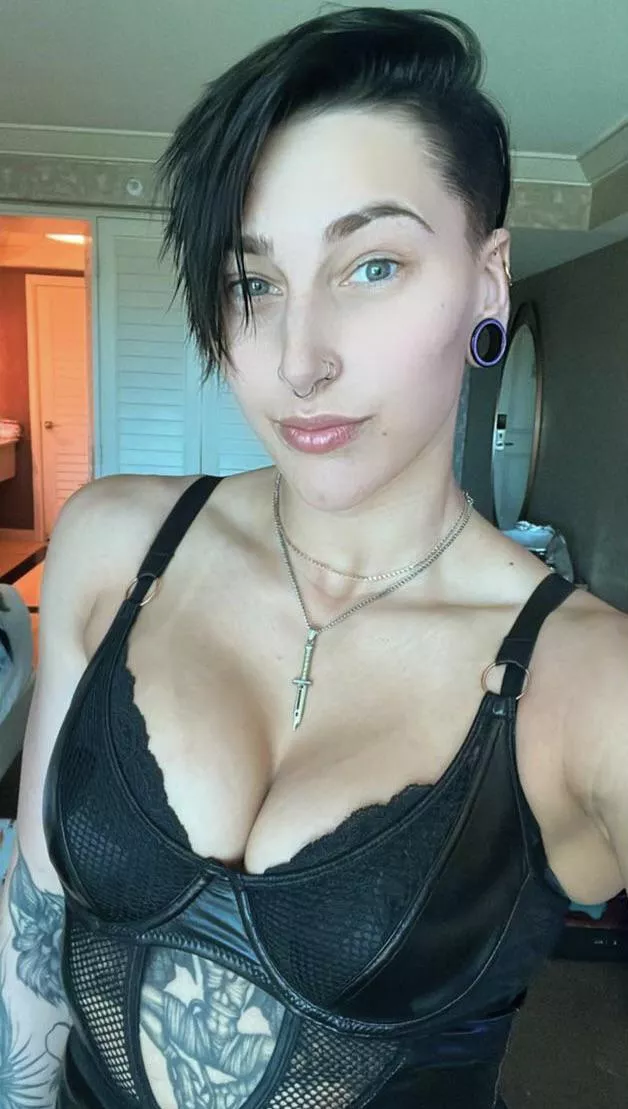 Aussie Boobies posted by HornyafKody