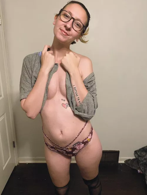 Average but still hot af by xoxomikki7