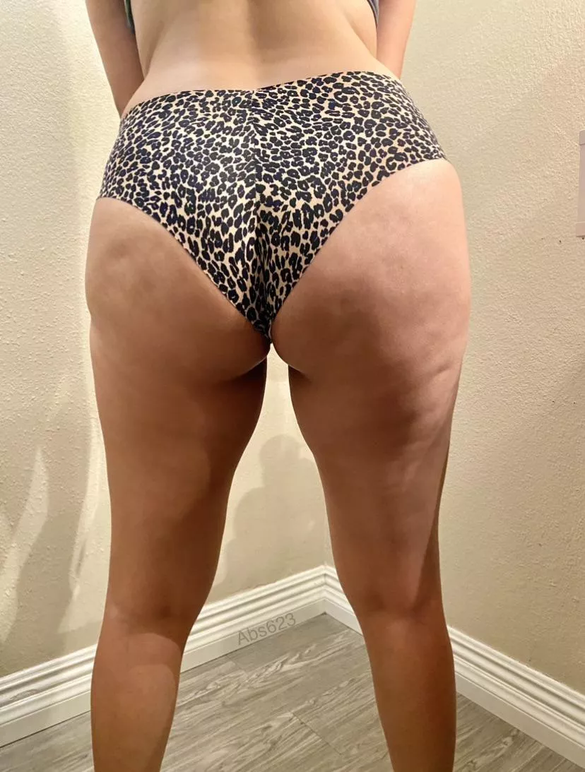 Average mom next door posted by abs623