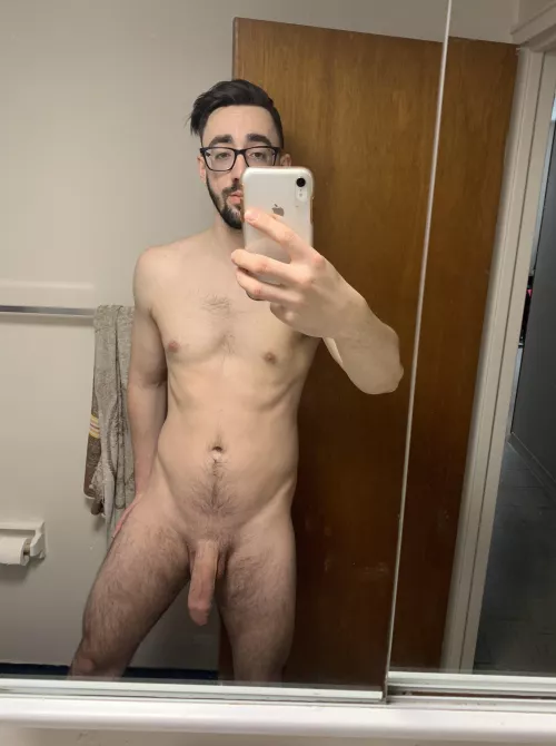 Awkward poses are the best poses by bobbyjamz5