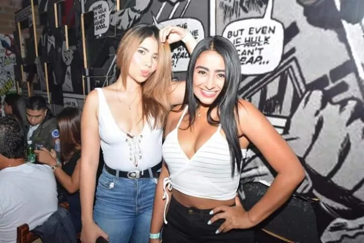 Ayecaramba left or right by Chaturbater1