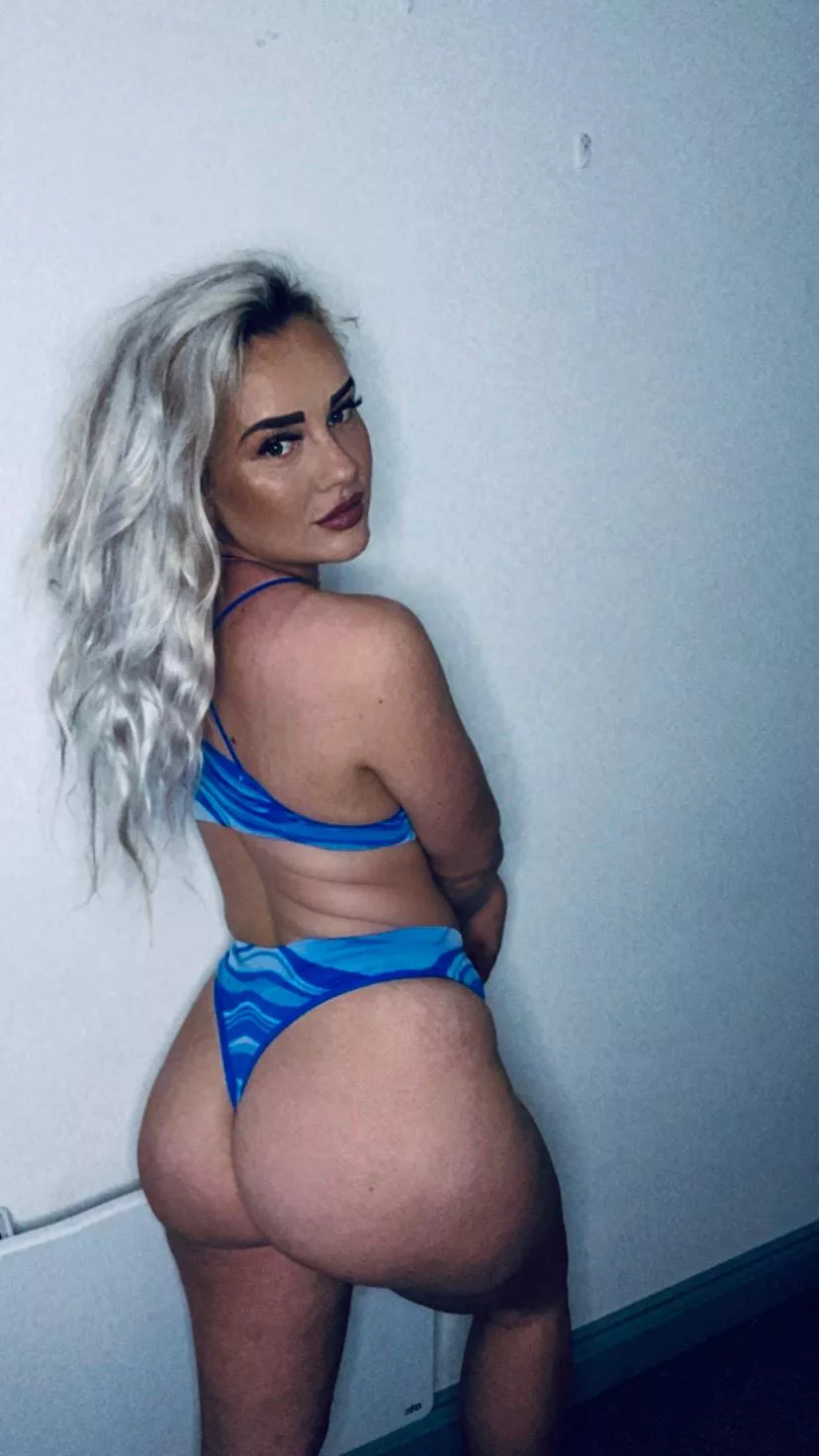 [BA] my tits are too small to even bother 🙄😂 posted by Queen_Cunt_Ireland