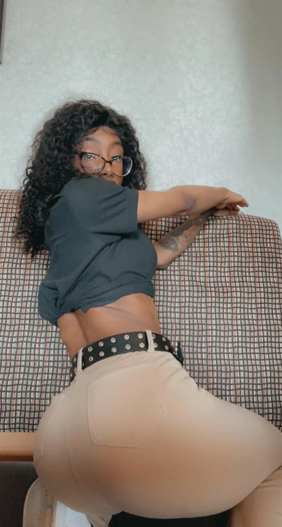 [BA] Showing off at work 💦🤪 posted by L6velexie