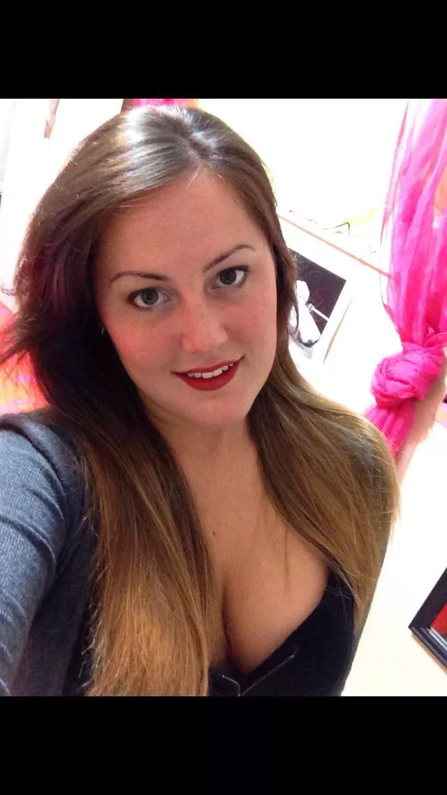 Babe posted by Bigdickdecks