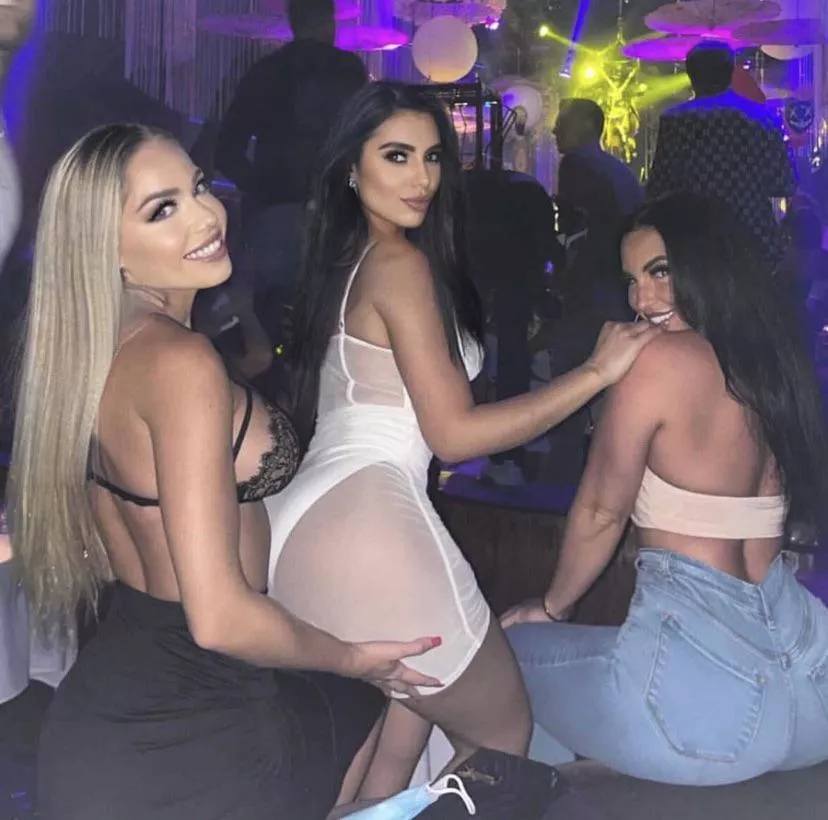 Babes in the club (PMs open) posted by mattvermont_