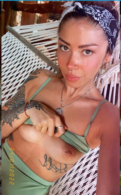 Baby can you suck a little by isaamern