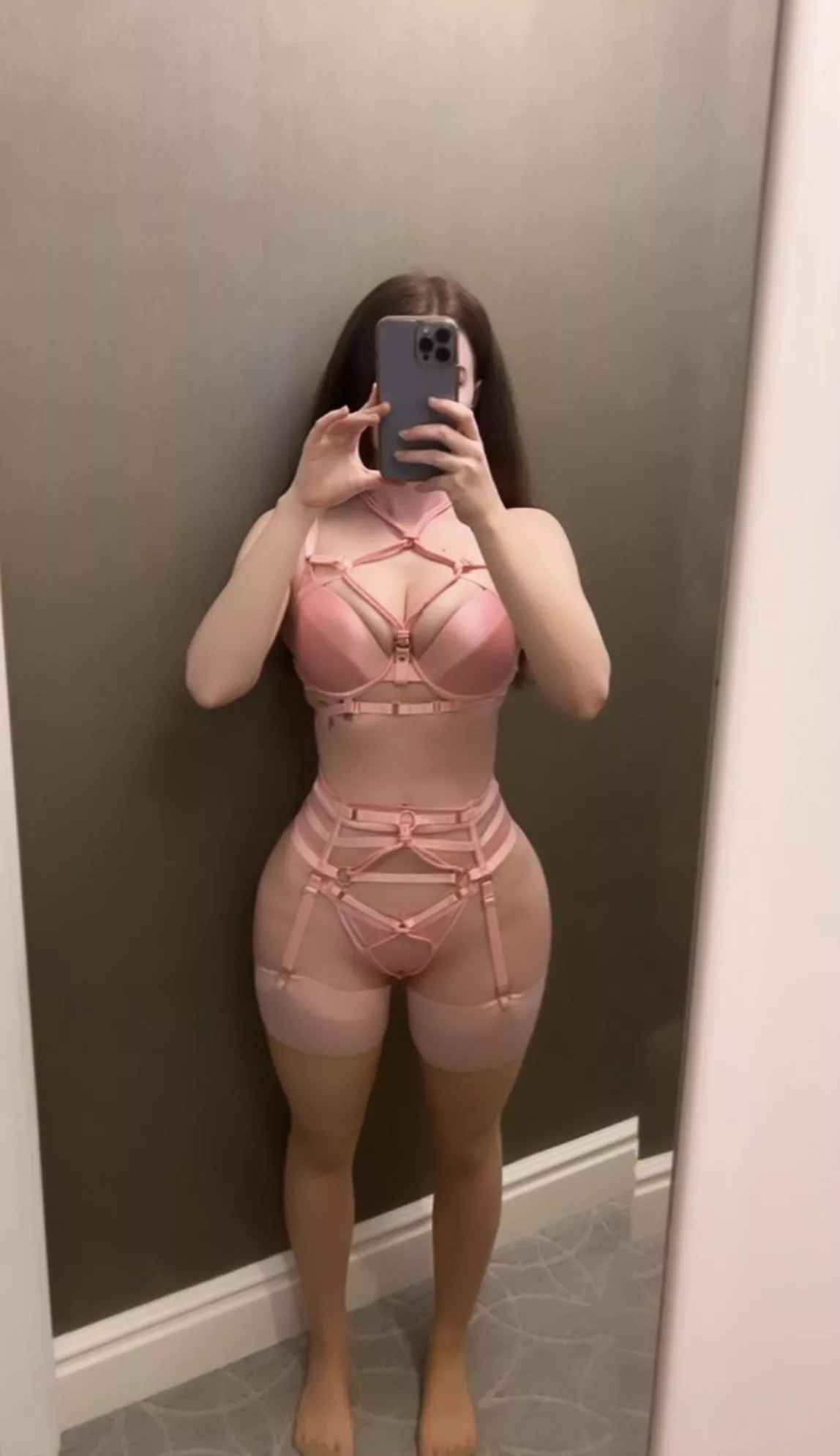 Baby making hips 😋 posted by realprettyangel