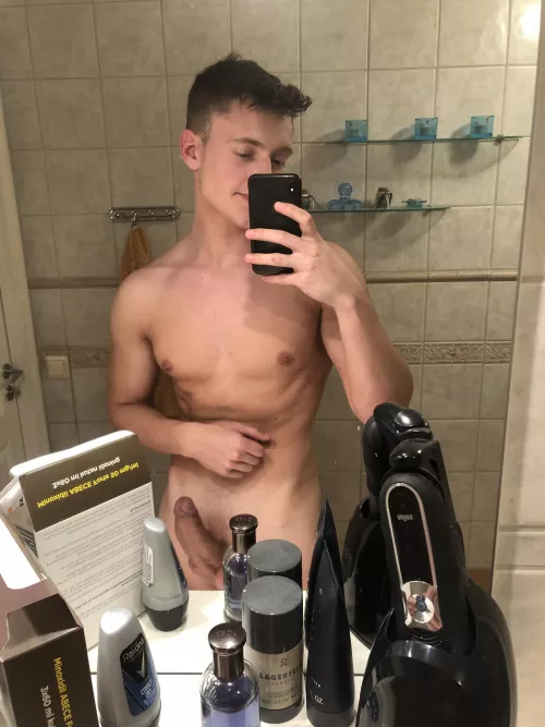 Back again today, thanks for the love ❤️ by Luk1ee