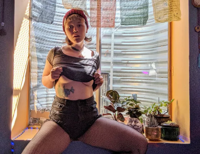 Back home, feeling creative, and wanting a bit of extra company 😏 by antheia_rose