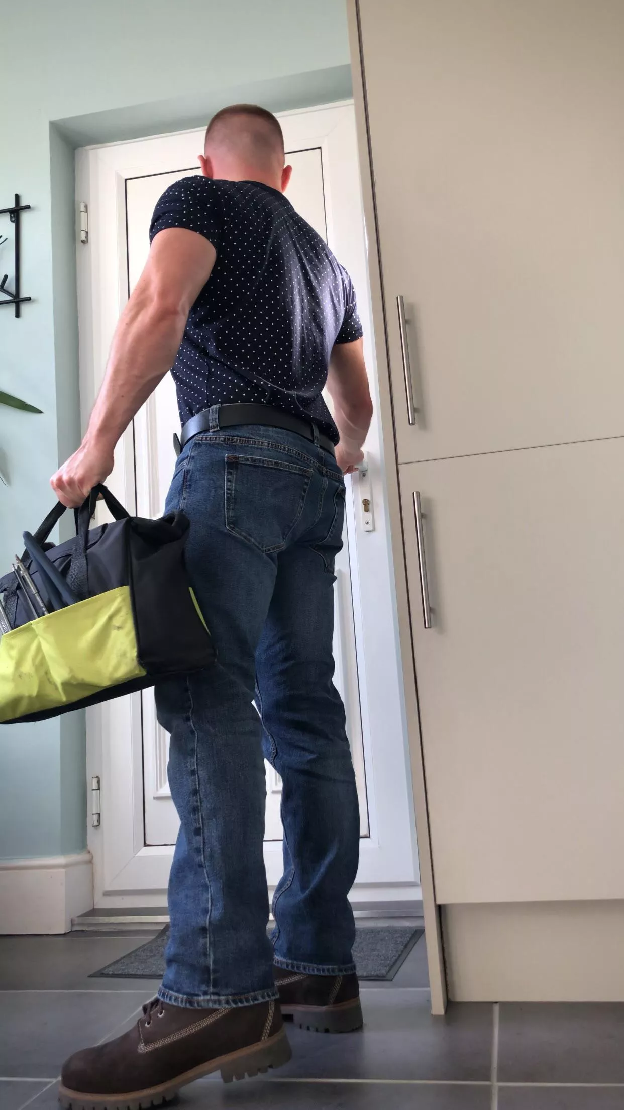 Back home from work 🛠🔨🪚 posted by NightxFever