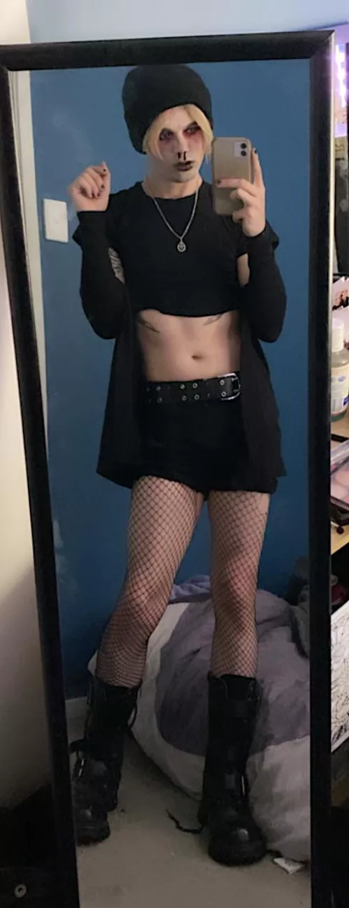 Bad day? Get some new shorts and go Femboy mode 🥰 by theshadowministry