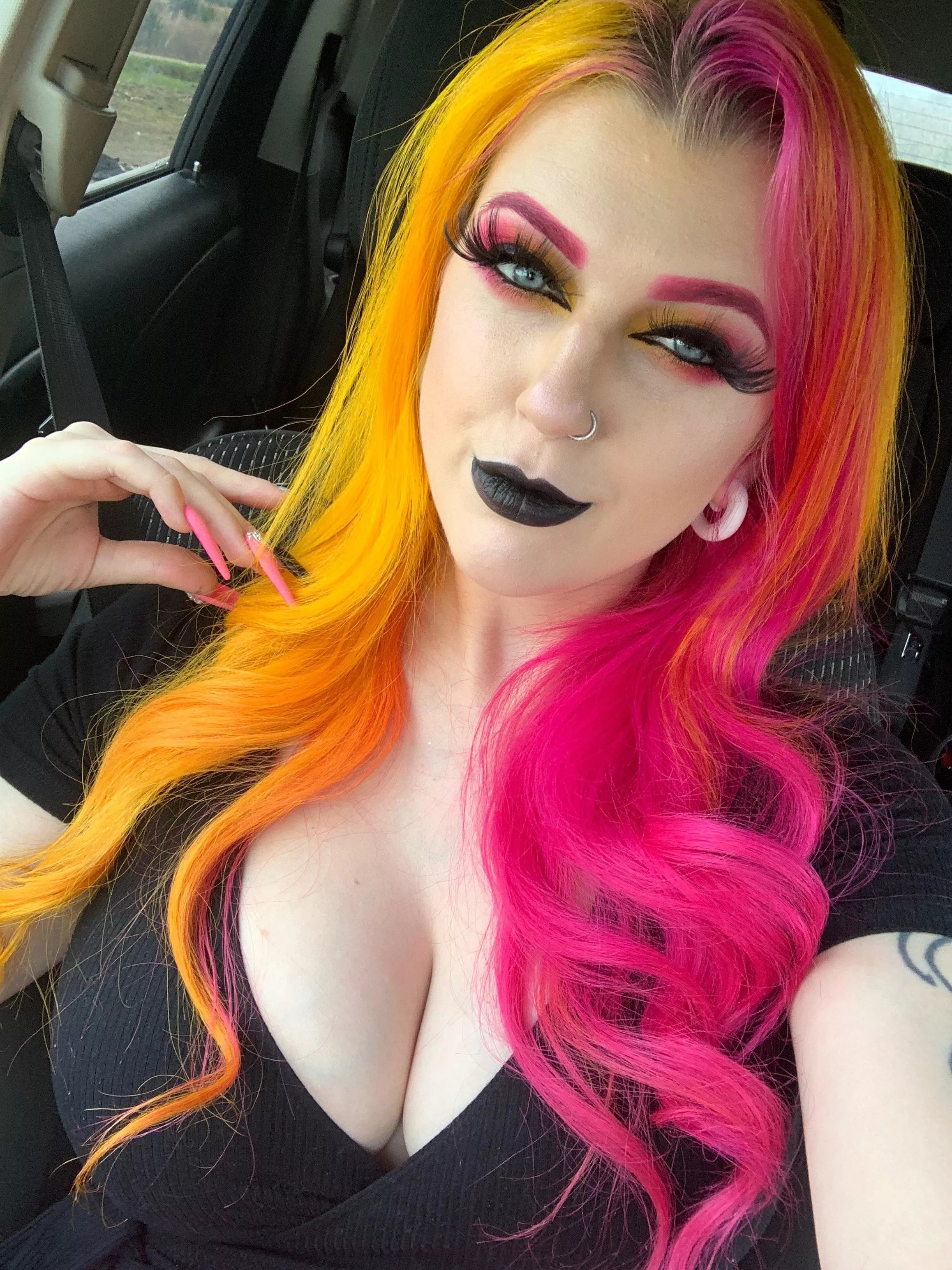 Baddie 😈 posted by RoxxiDiamond