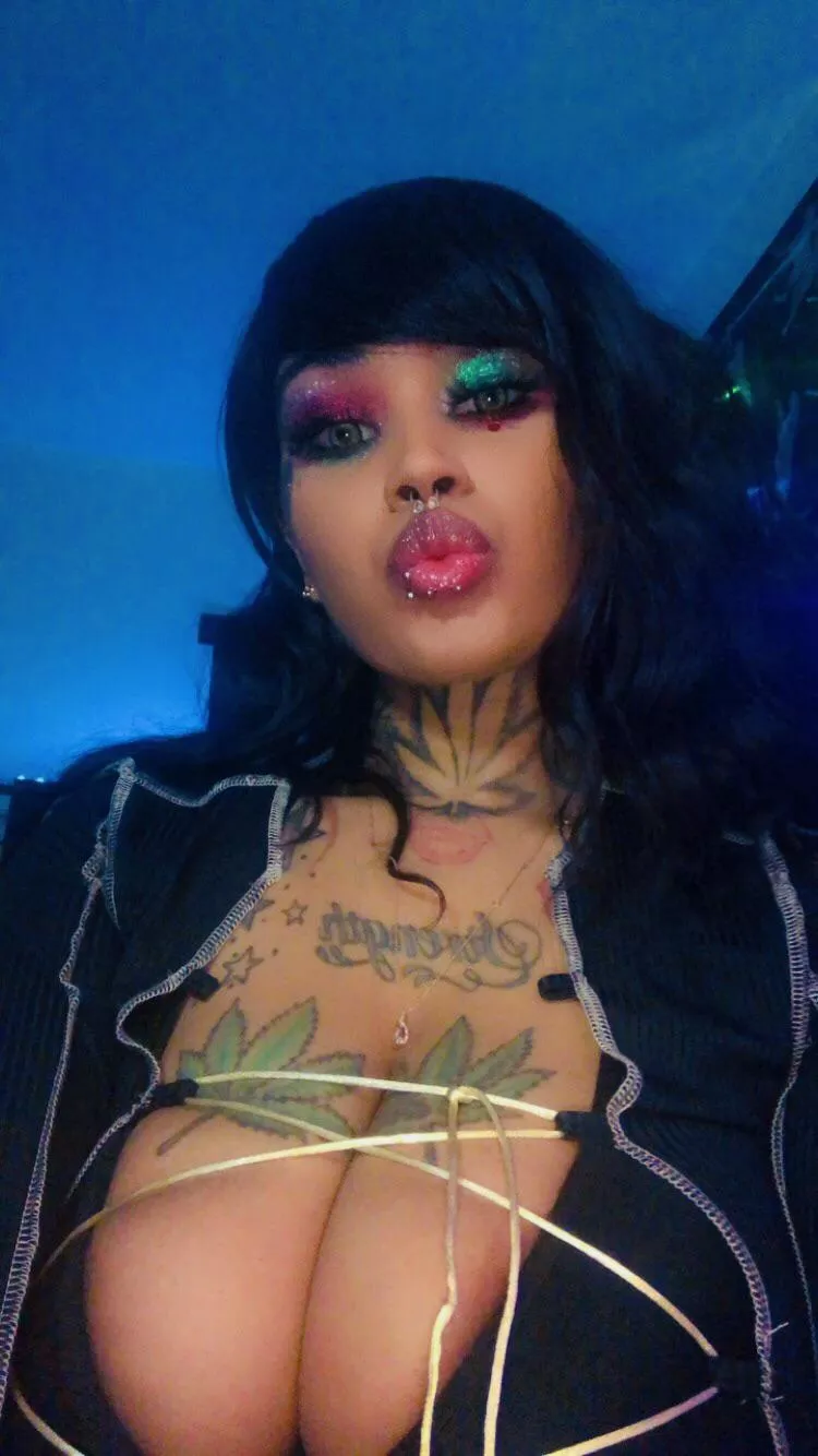 Baddie posted by Cashmere_Silk