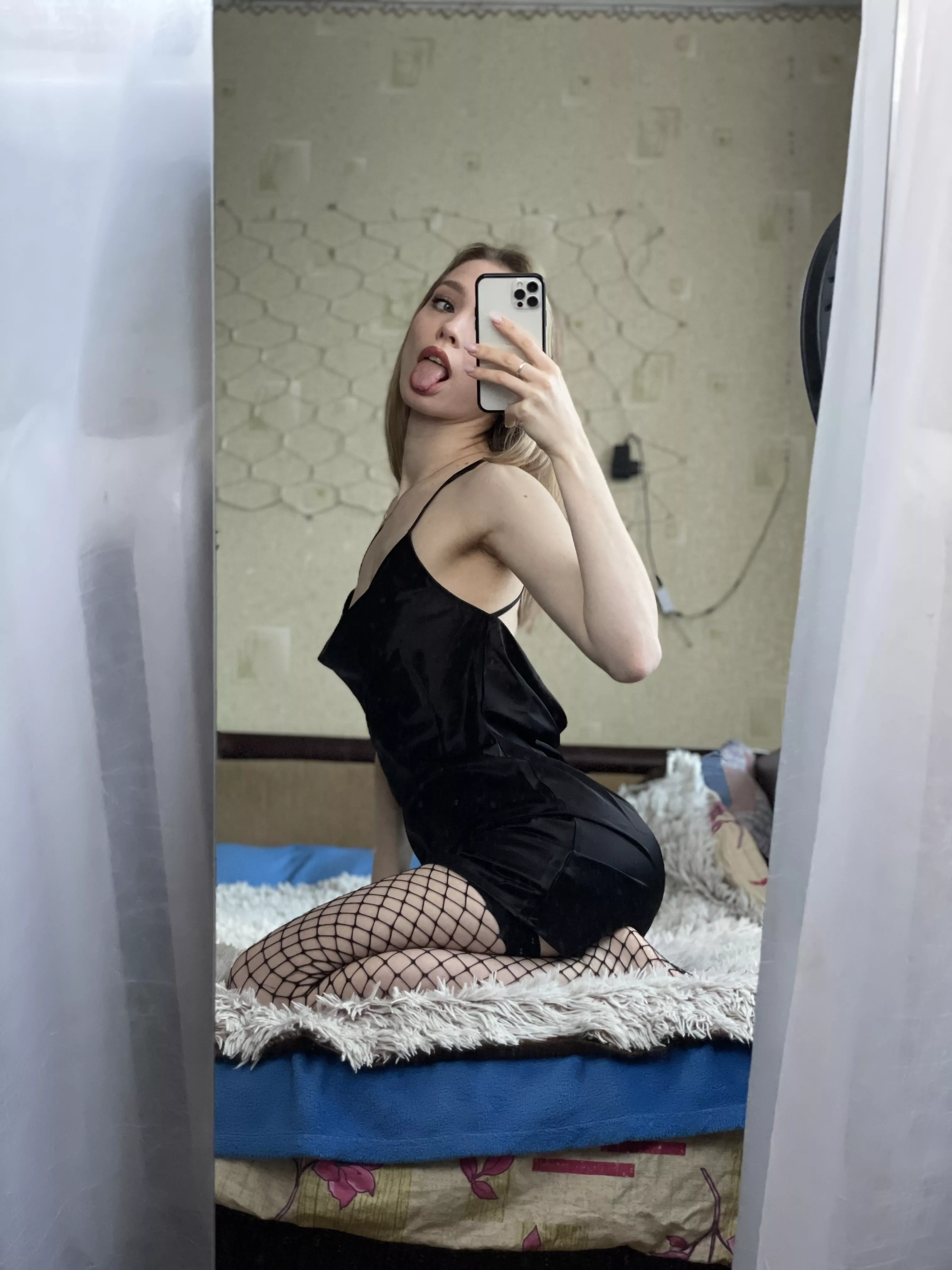 Bambi legs[F] posted by Your-addiction