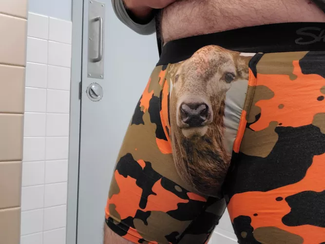 Bambi needs a kiss. 😘 by squad1m3dic