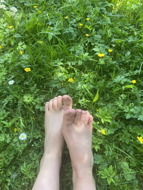Barefoot in the park 🥰 by Masyyyu