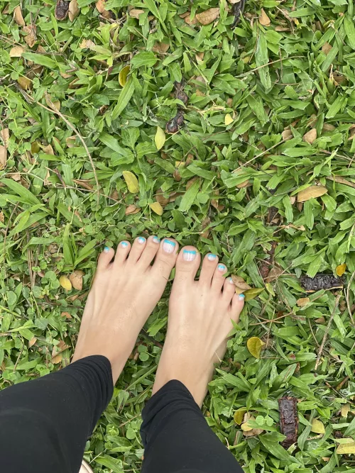 Barefoot piggies 🥰 by xLalax3