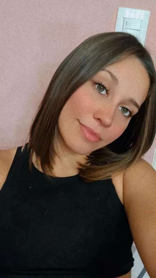 Barely legal 🤫 PE student. Pretty braces w/ a big booty 🏋️‍♀️ GFE 🍐 Good girl with a very naughty side Online all day💦 by BabyXiami