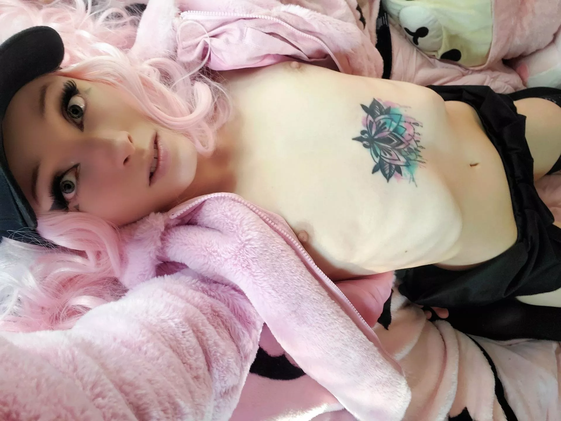 barely there posted by ur_succubus_gf