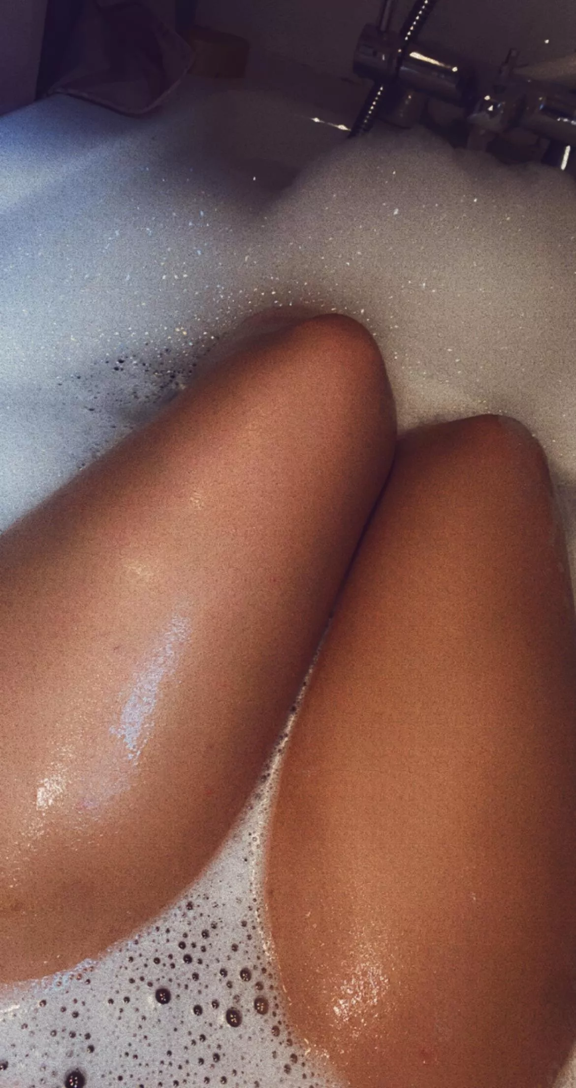 Bath time 😍 posted by acumslutx